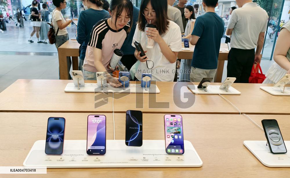 Apple Lowers iPhone 16 Price