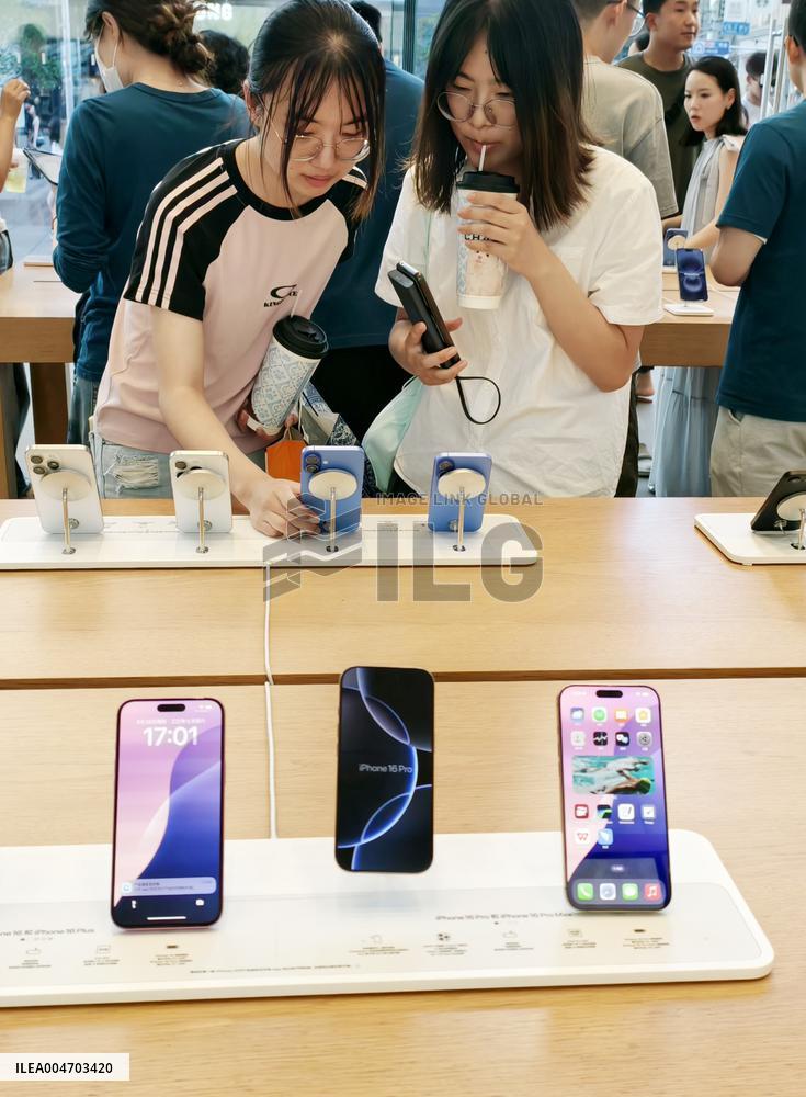 Apple Lowers iPhone 16 Price