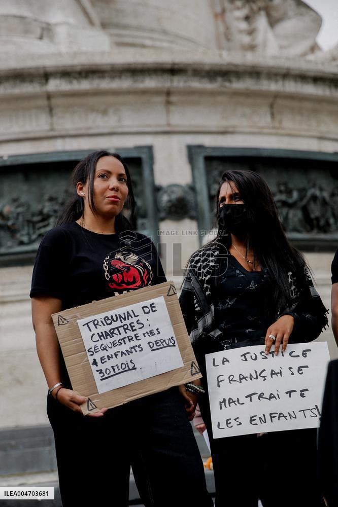 Demonstration by the Mothers in Revolt Movement - Paris