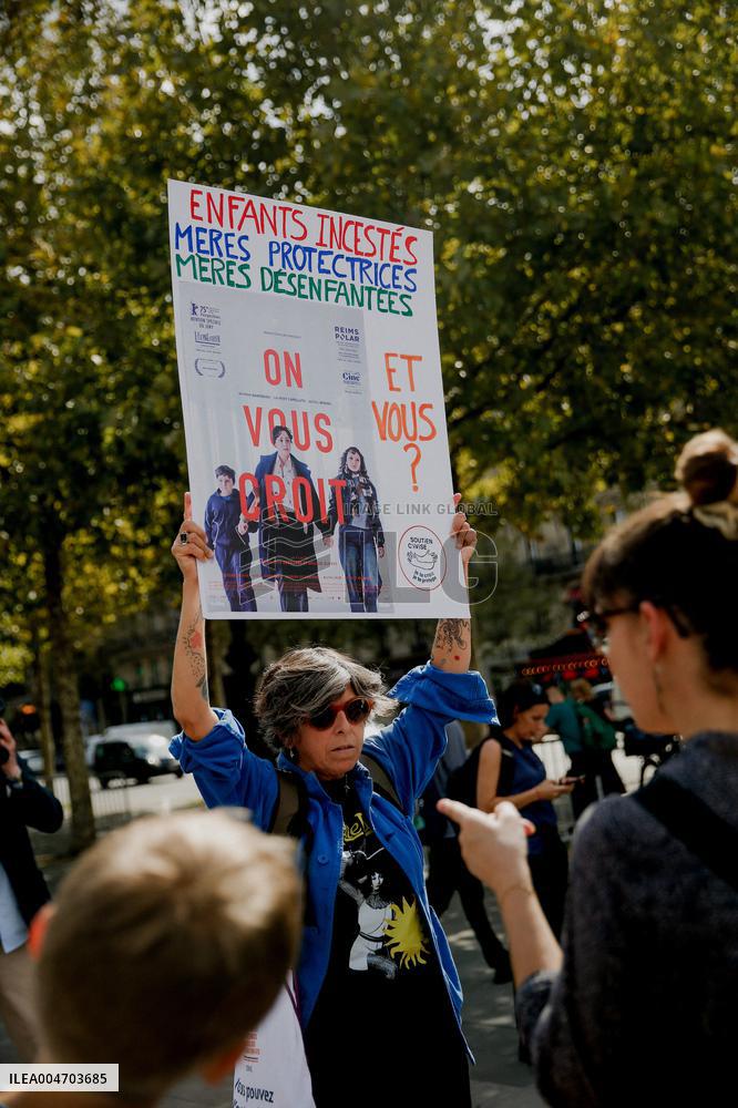 Demonstration by the Mothers in Revolt Movement - Paris