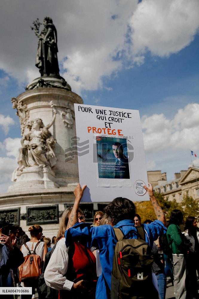 Demonstration by the Mothers in Revolt Movement - Paris