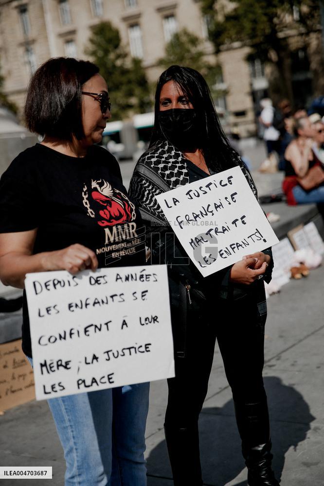 Demonstration by the Mothers in Revolt Movement - Paris