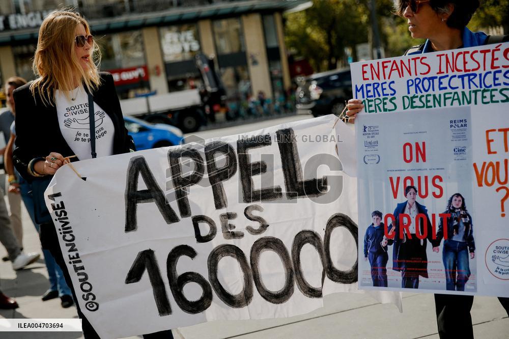 Demonstration by the Mothers in Revolt Movement - Paris
