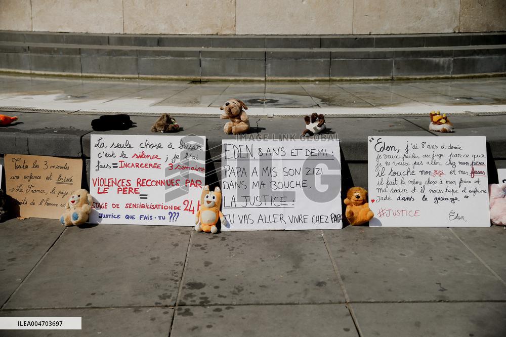 Demonstration by the Mothers in Revolt Movement - Paris