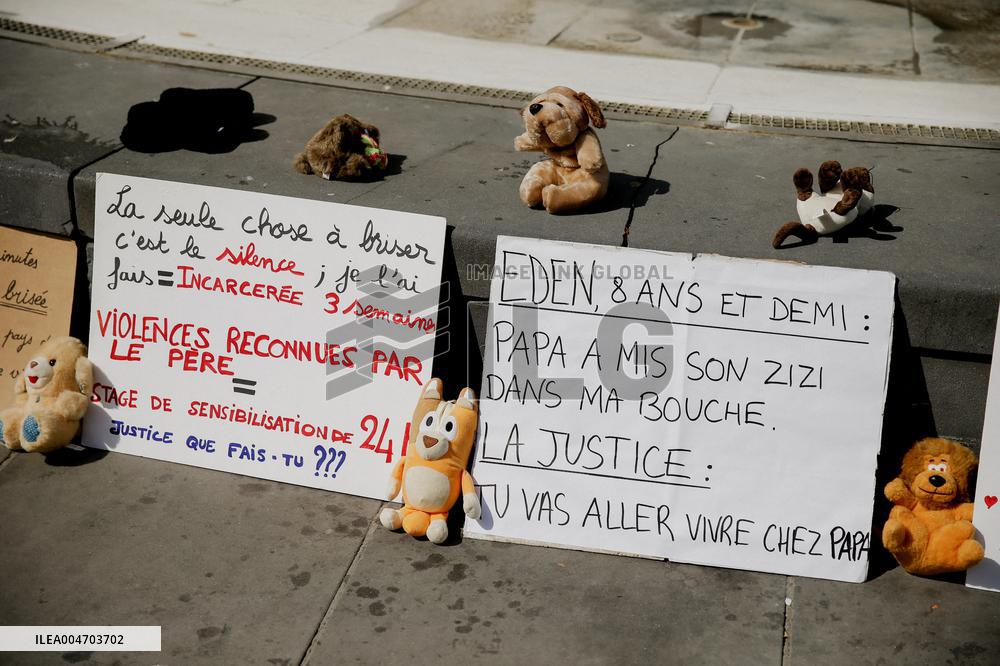 Demonstration by the Mothers in Revolt Movement - Paris