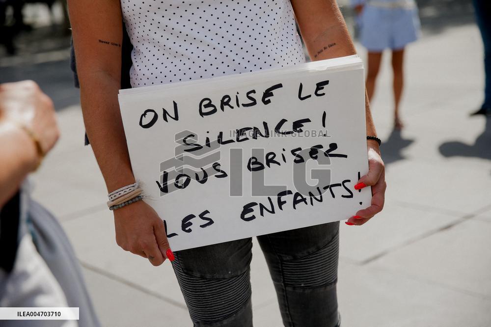 Demonstration by the Mothers in Revolt Movement - Paris