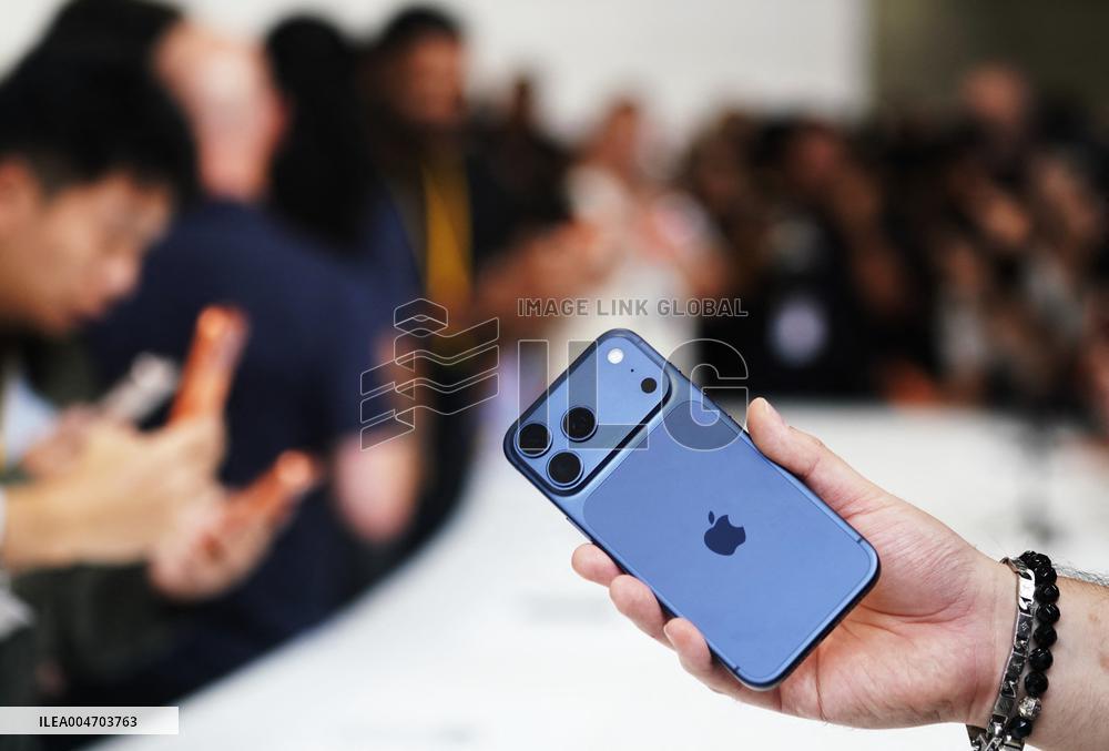 Apple iPhone Presentation - California