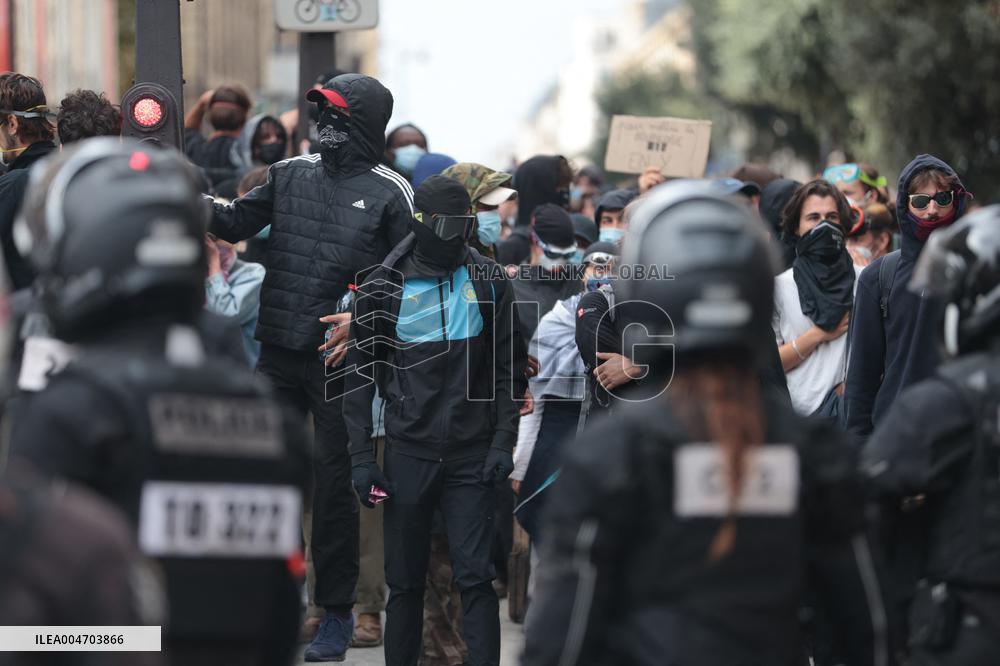 Protesters Attempt Wildcat Demonstration - Paris