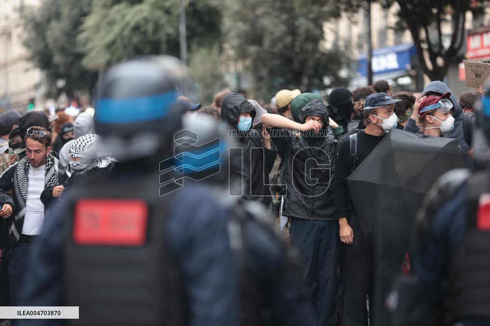 Protesters Attempt Wildcat Demonstration - Paris