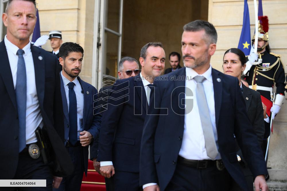 Handover Ceremony At Hotel de Matignon - Paris