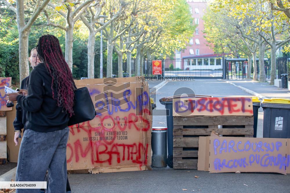 Bloquons-tout At Albi - France