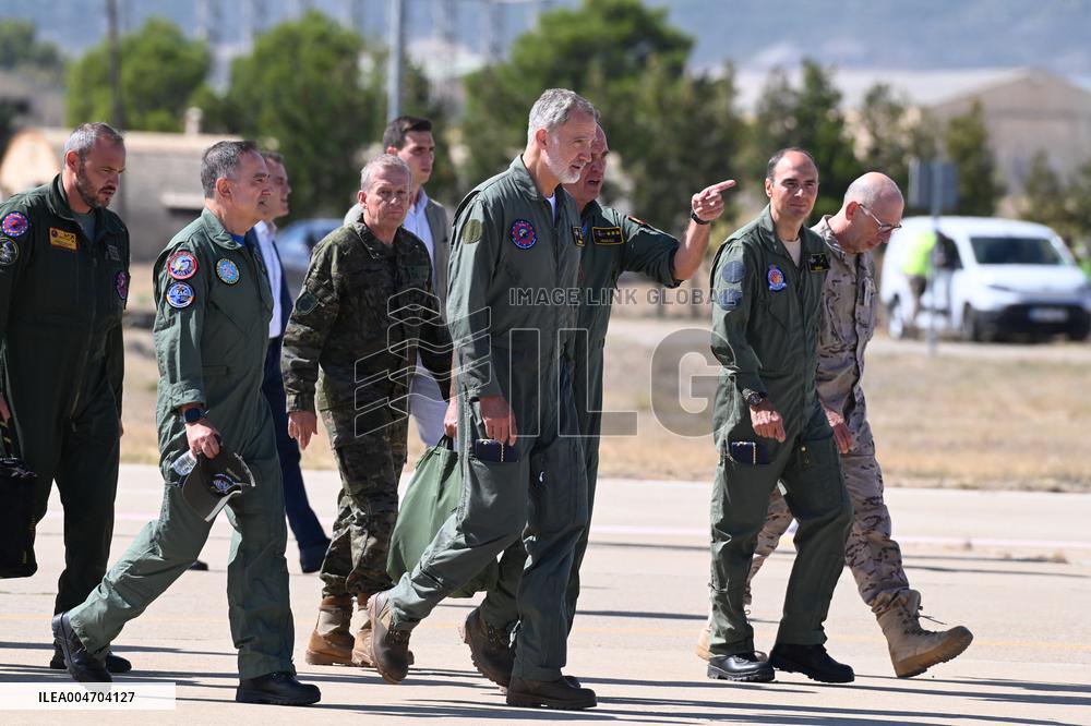 King Visits European Tactica Airlift Centre In Zaragoza - Spain