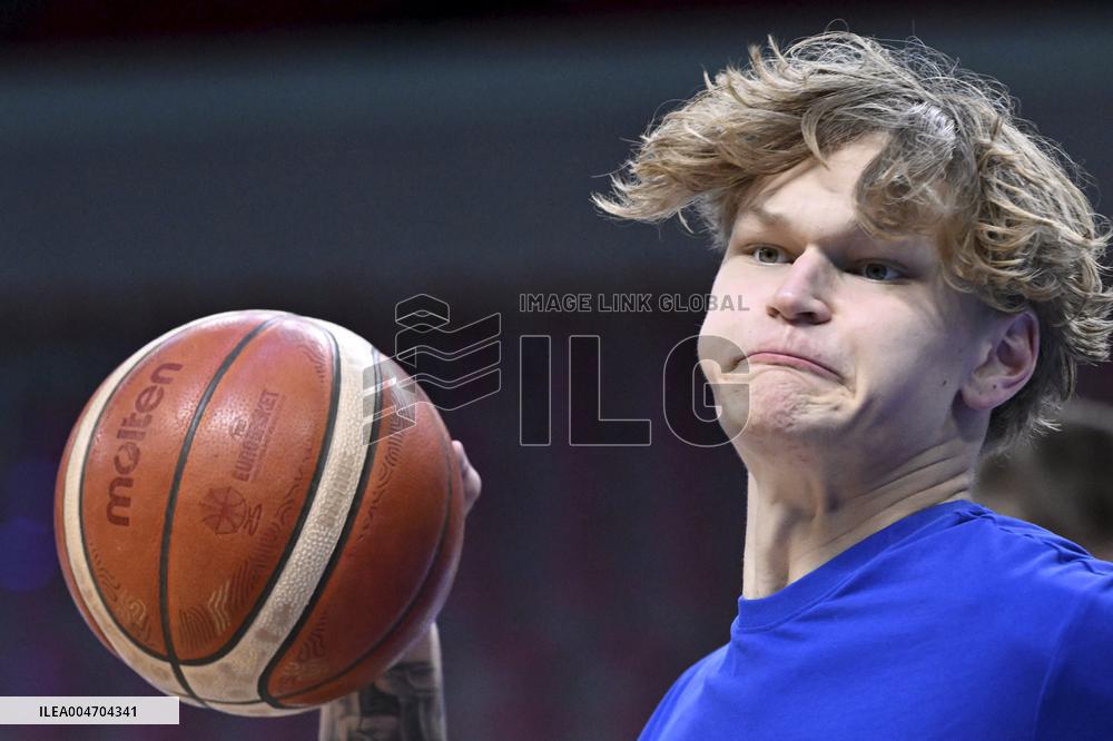 Miesten EM-kilpailut (-14.9)