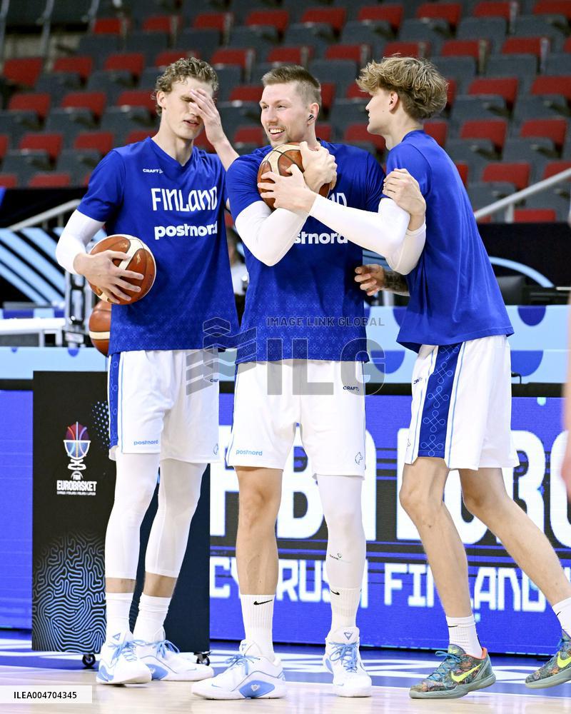 Miesten EM-kilpailut (-14.9)