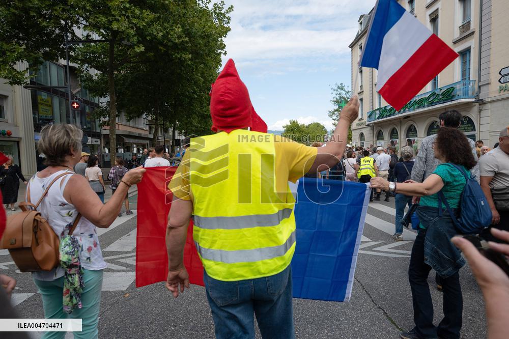Bloquons-tout At Valence France