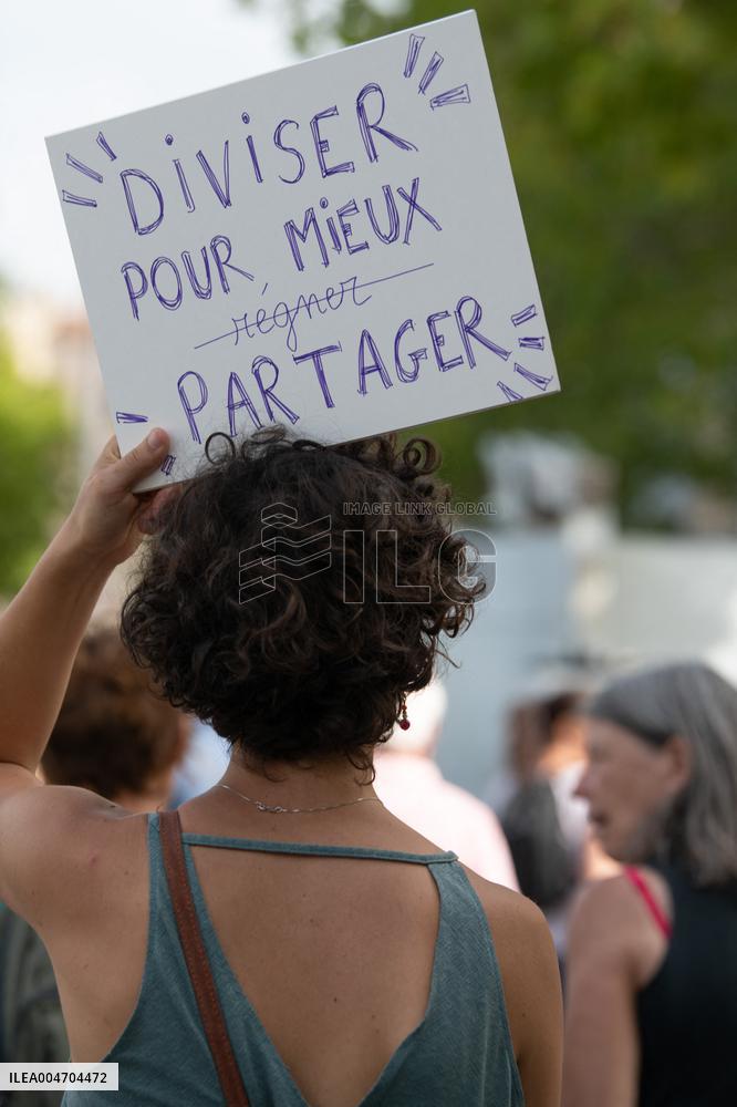 Bloquons-tout At Valence France