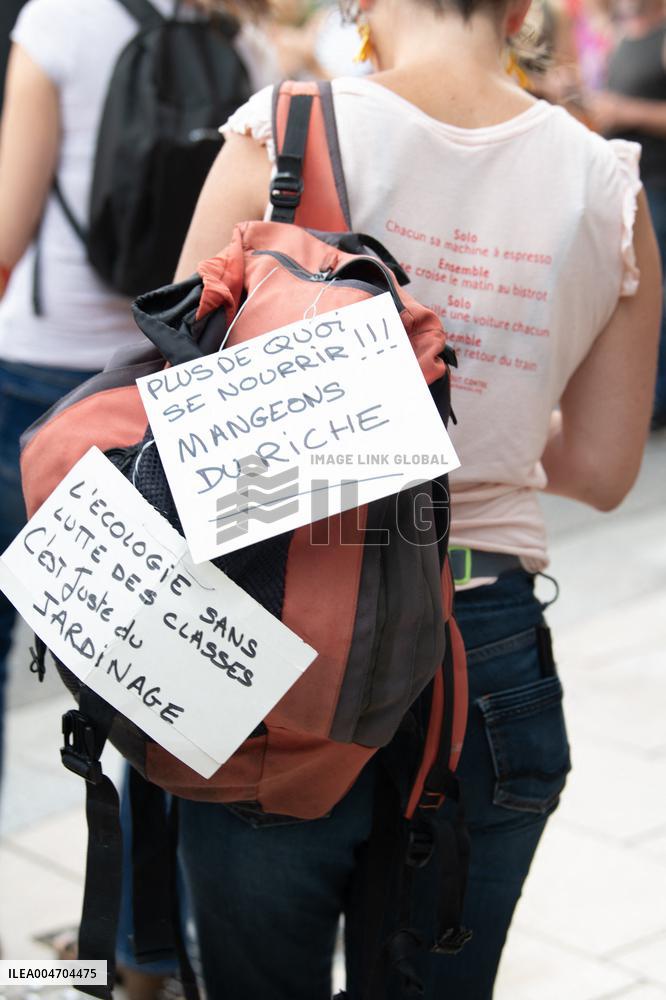 Bloquons-tout At Valence France