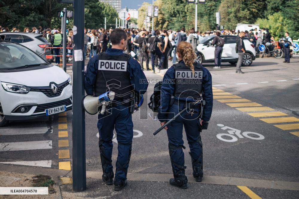 Bloquons Tout Demonstration - Grenoble