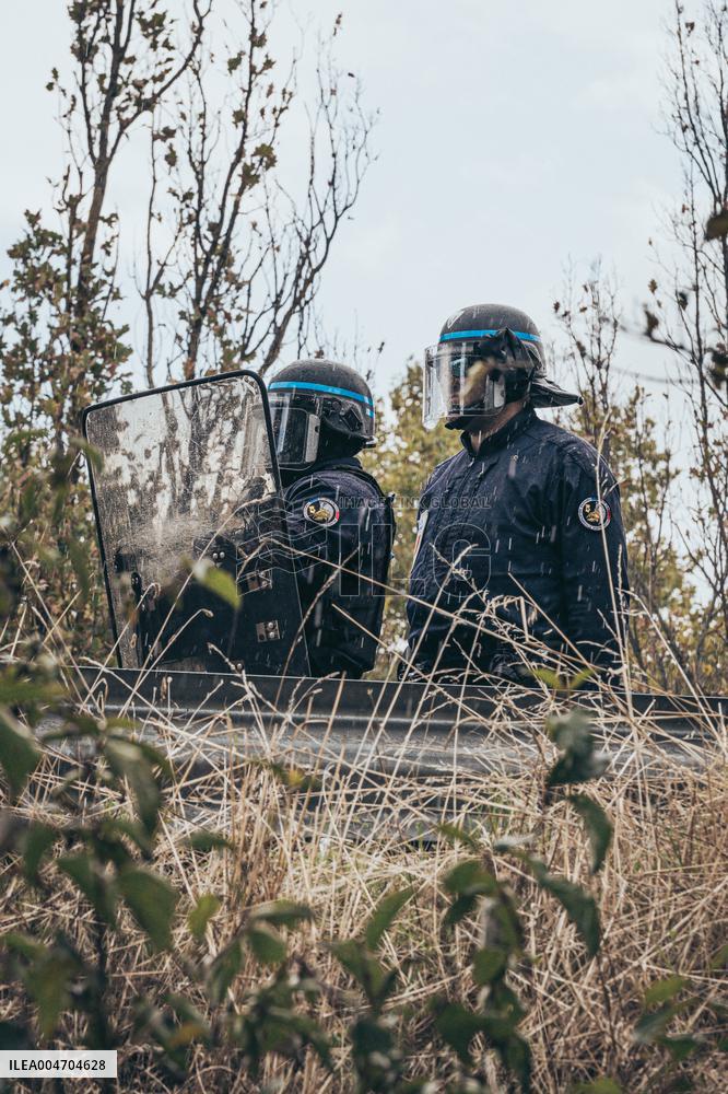 Bloquons Tout Demonstration - Grenoble