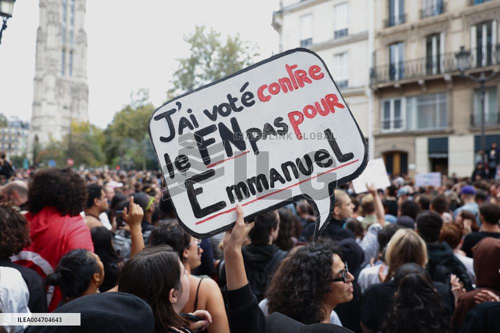 Bloquons-tout At Chatelet - Paris