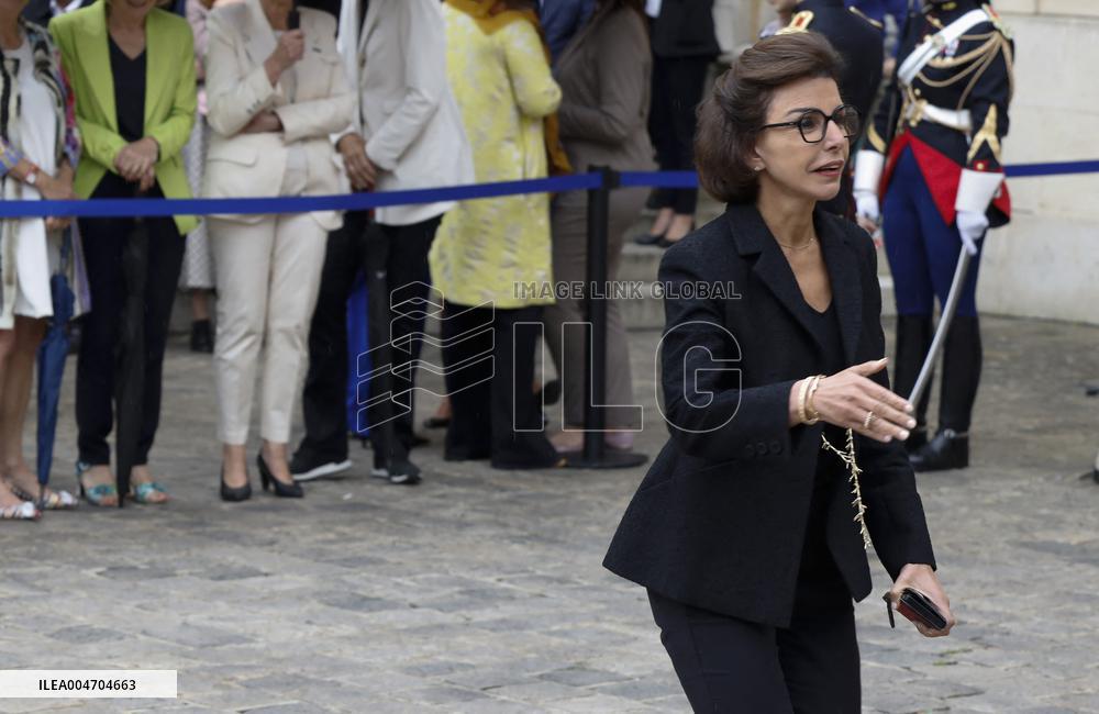 Handover Ceremony At Hotel de Matignon - Paris