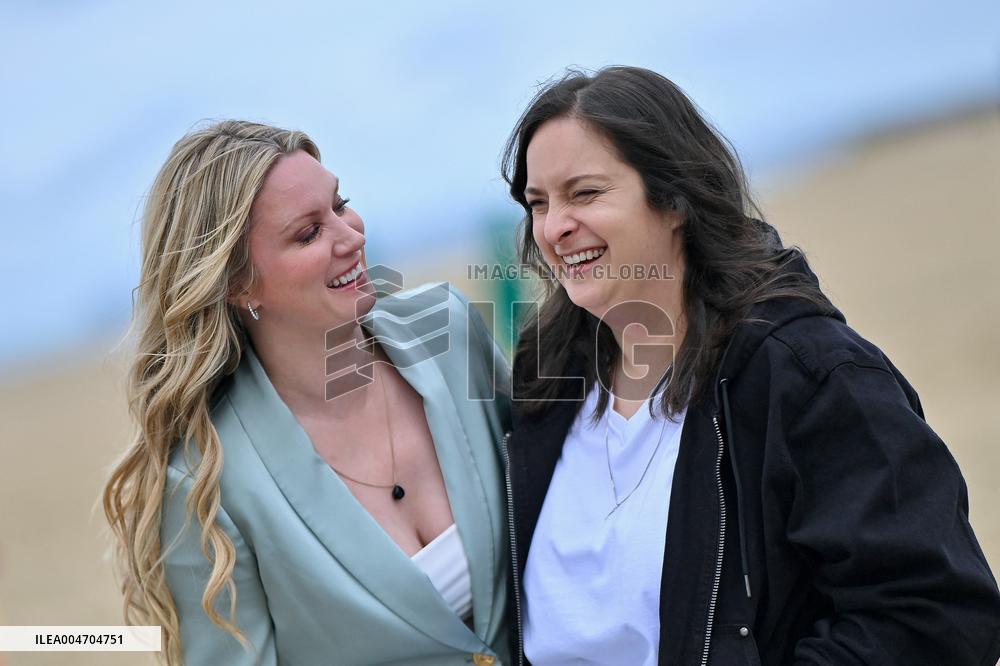 Deauville Left-Handed Girl photocall FC