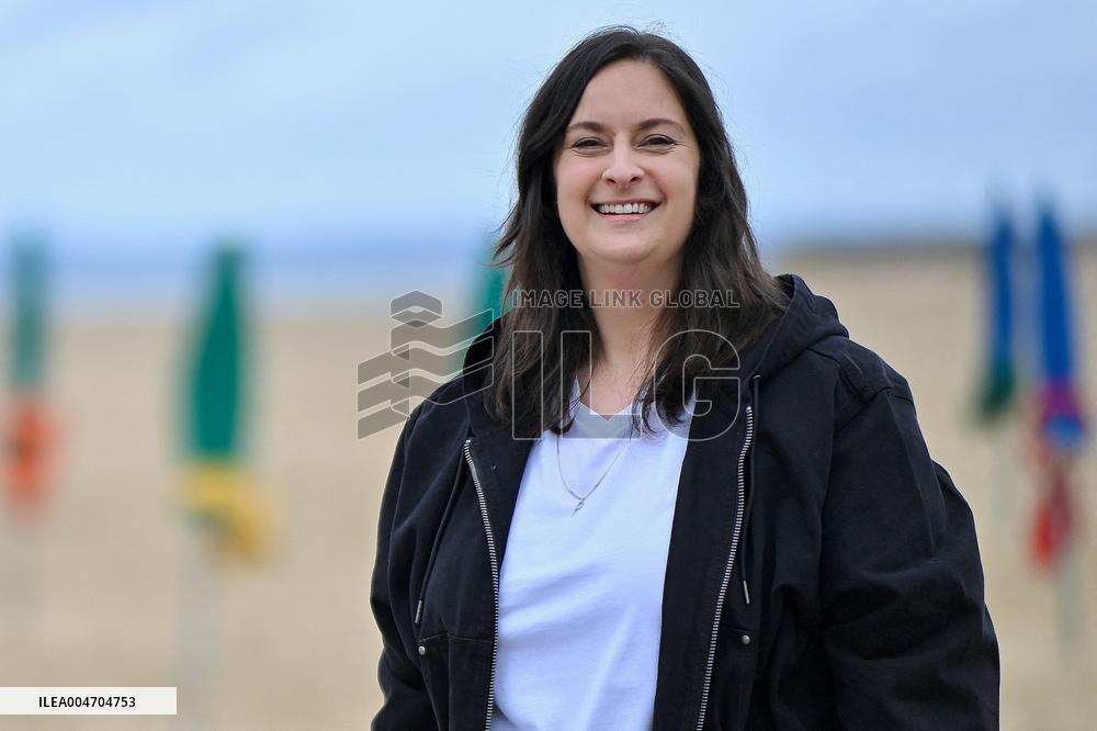 Deauville Left-Handed Girl photocall FC