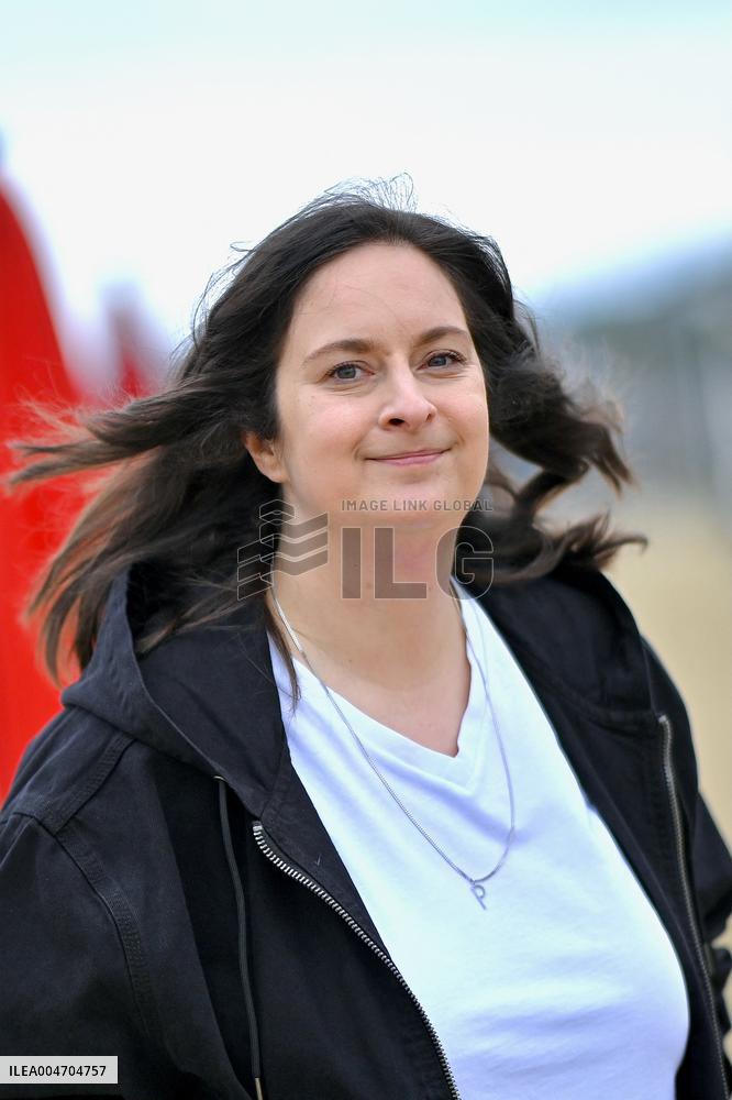 Deauville Left-Handed Girl photocall FC