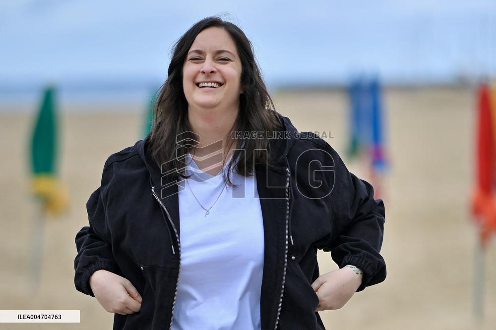 Deauville Left-Handed Girl photocall FC