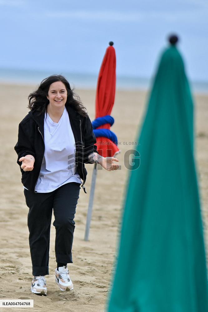 Deauville Left-Handed Girl photocall FC