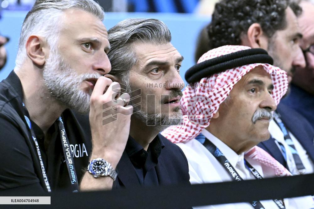 Miesten EM-kilpailut (-14.9)