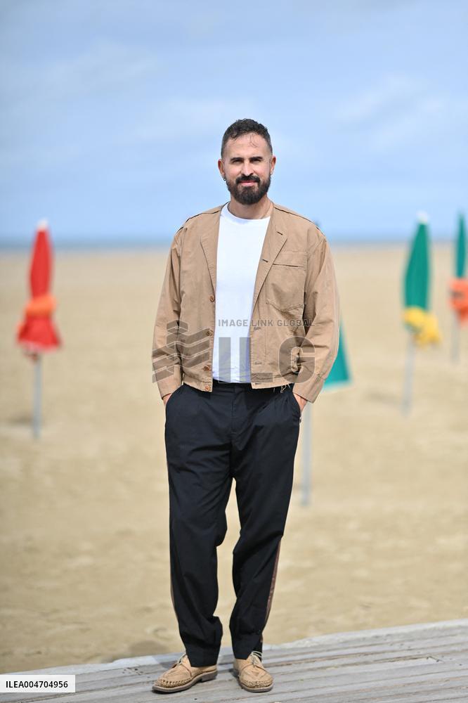 Deauville Left-Handed Girl Photocall FC