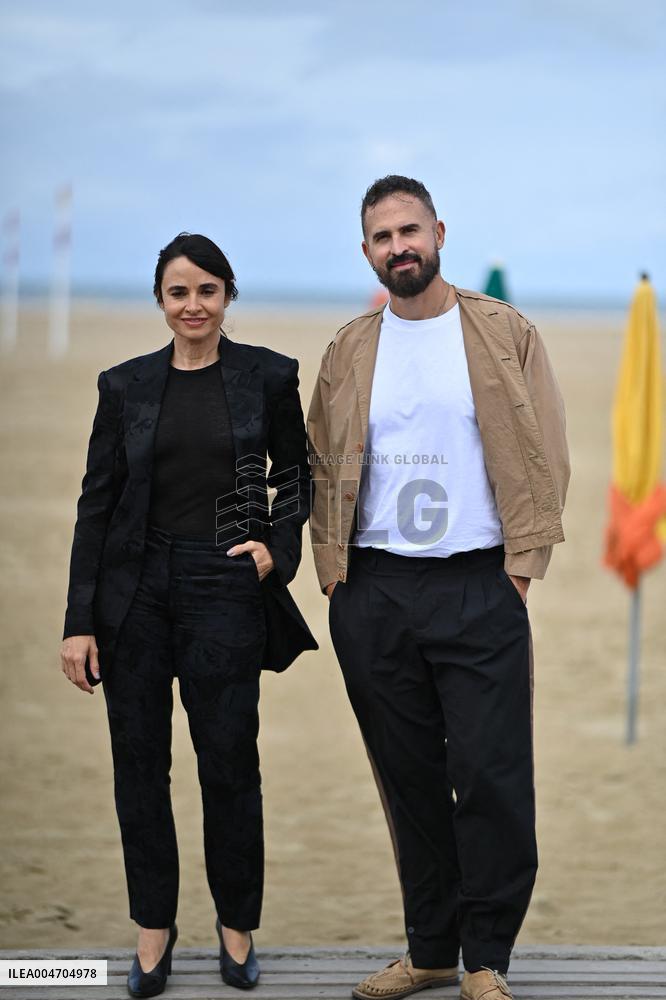 Deauville Left-Handed Girl Photocall FC