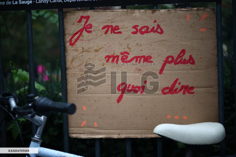 Bloquons-tout At Place des Fetes - Paris