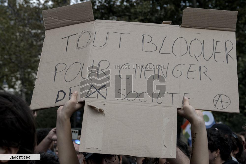 Bloquons-tout At Chatelet - Paris