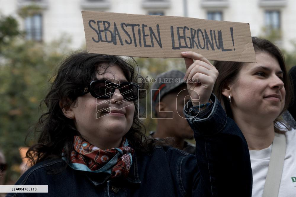 Bloquons-tout At Chatelet - Paris