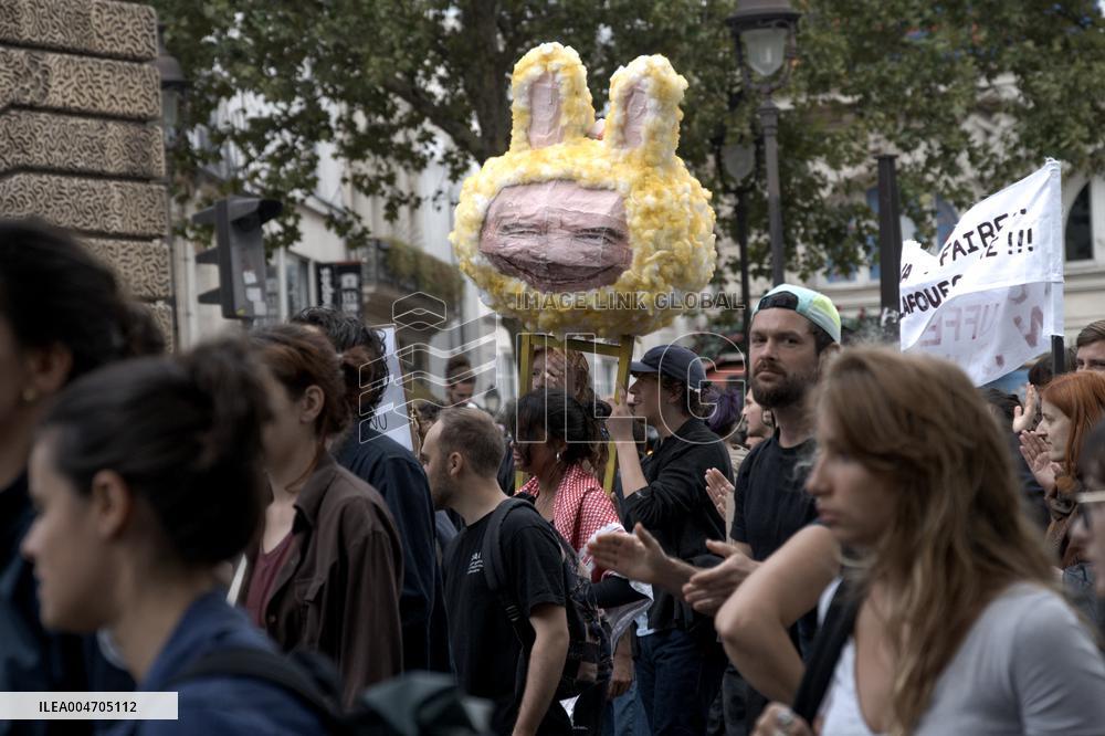 Bloquons-tout At Chatelet - Paris