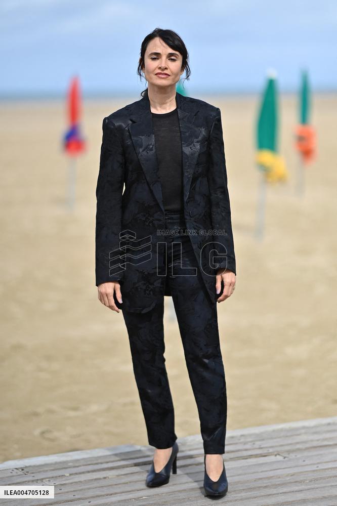 Deauville Left-Handed Girl Photocall FC