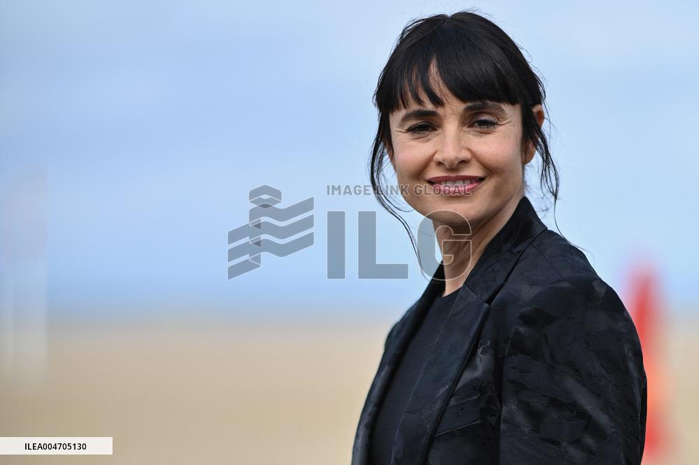 Deauville Left-Handed Girl Photocall FC