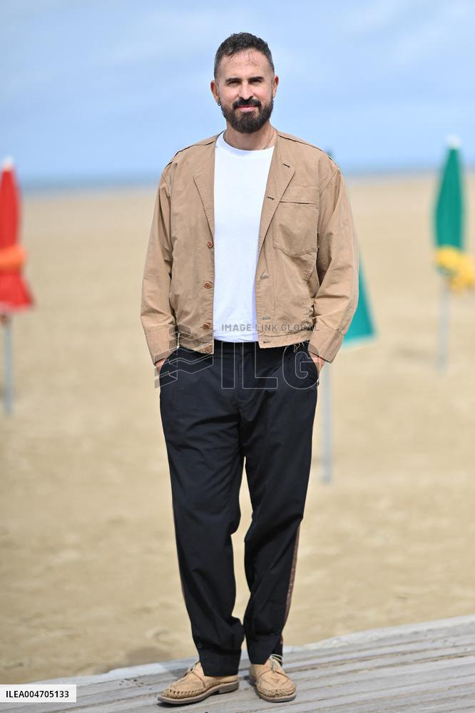 Deauville Left-Handed Girl Photocall FC