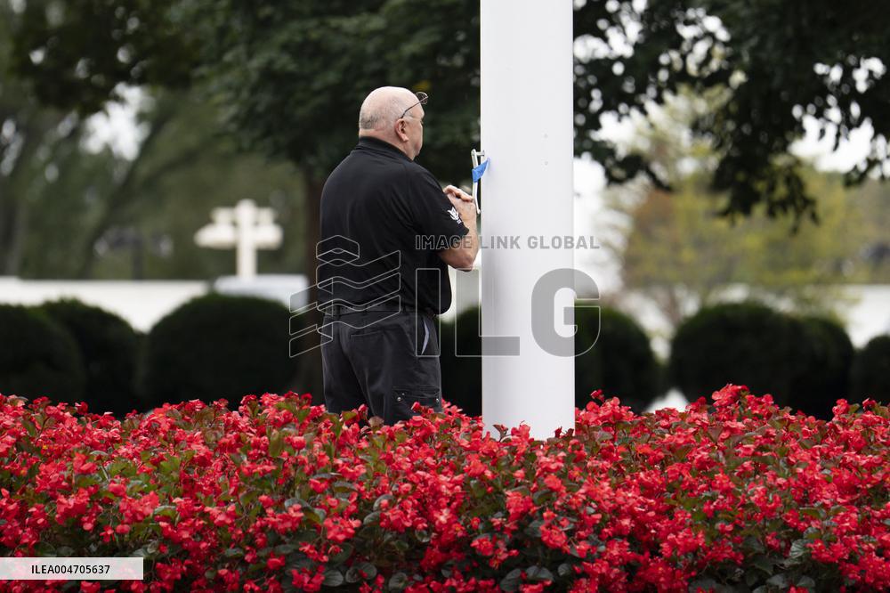 White House Lowers Flag After Charlie Kirk’s Death - DC
