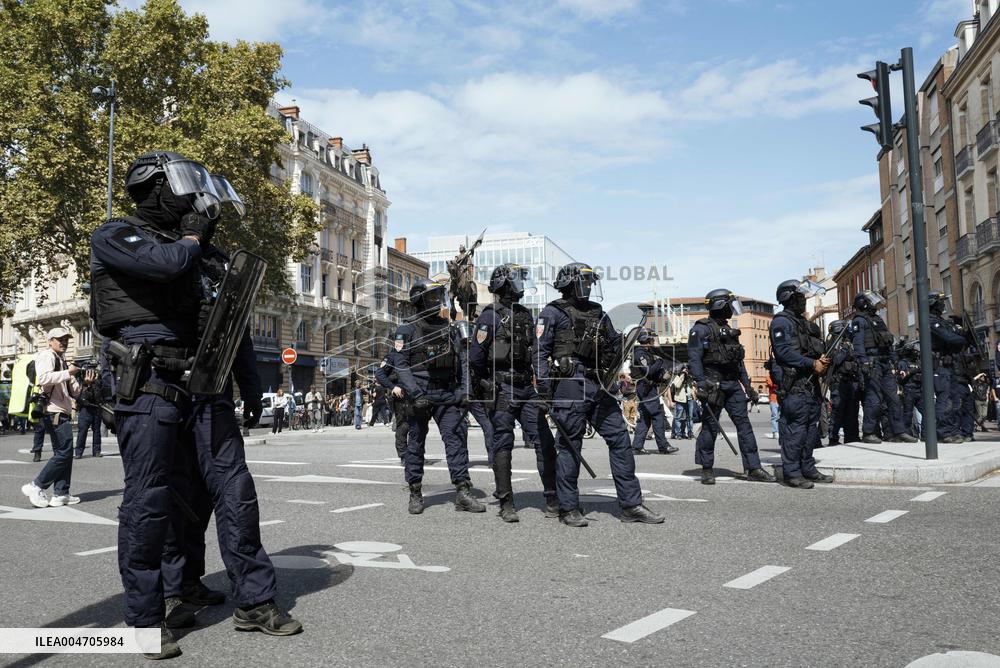 Bloquons Tout In Toulouse