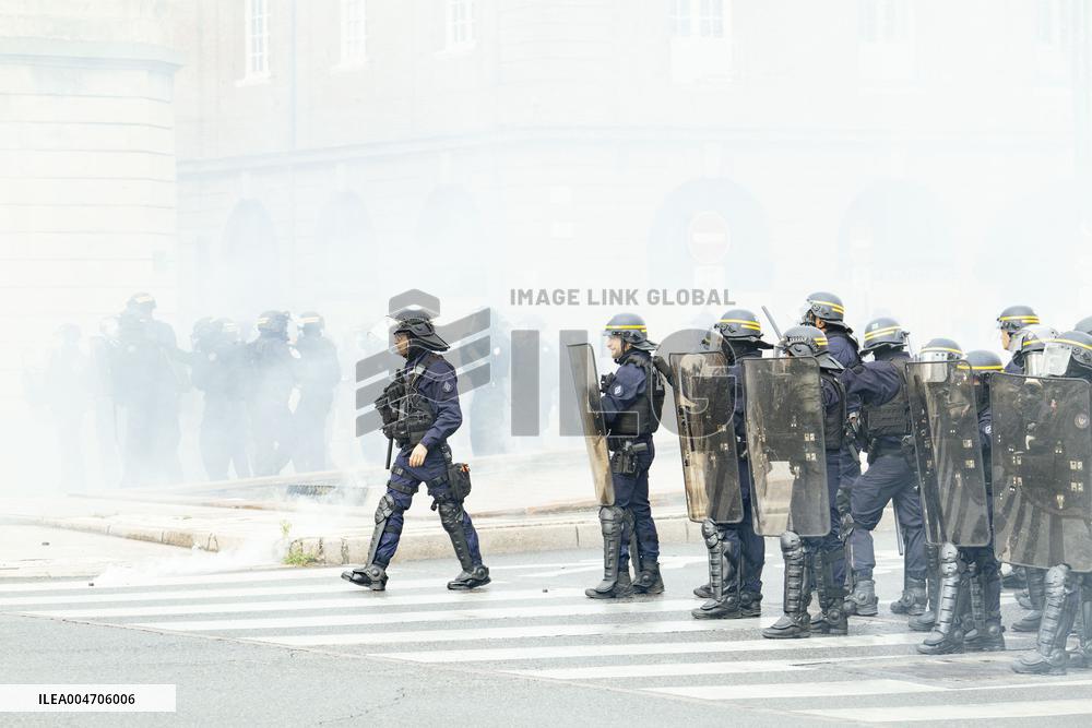 Bloquons Tout In Toulouse