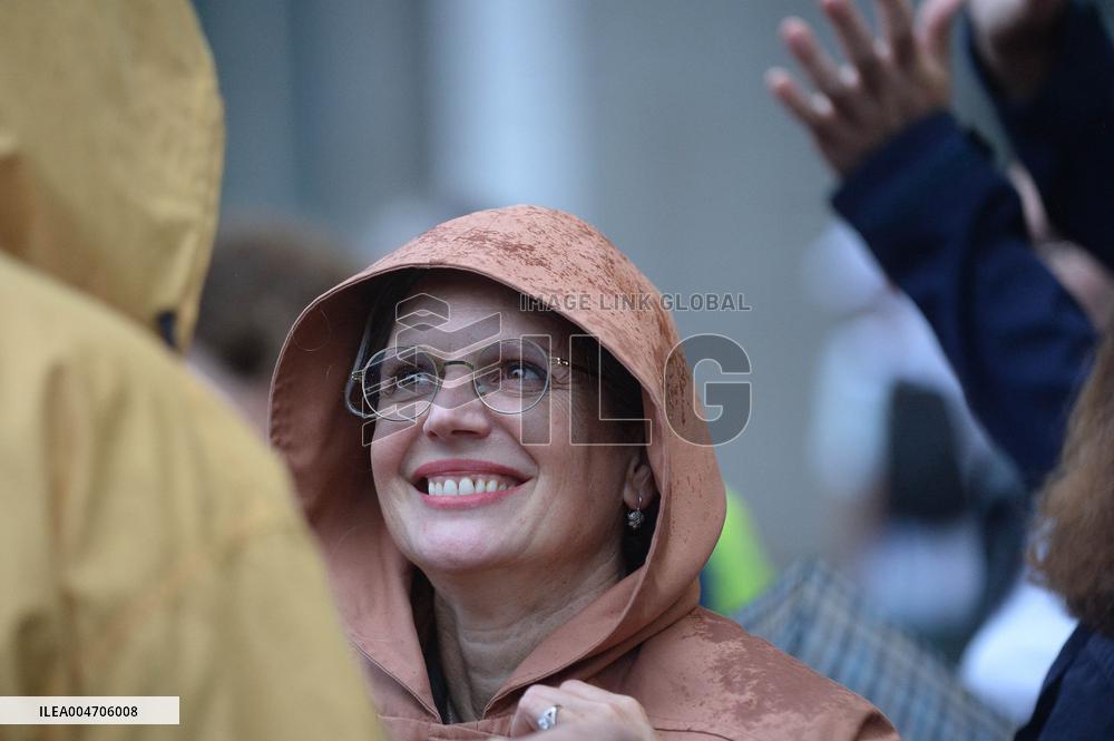 Bloquons Tout At Place d'Italie - Paris