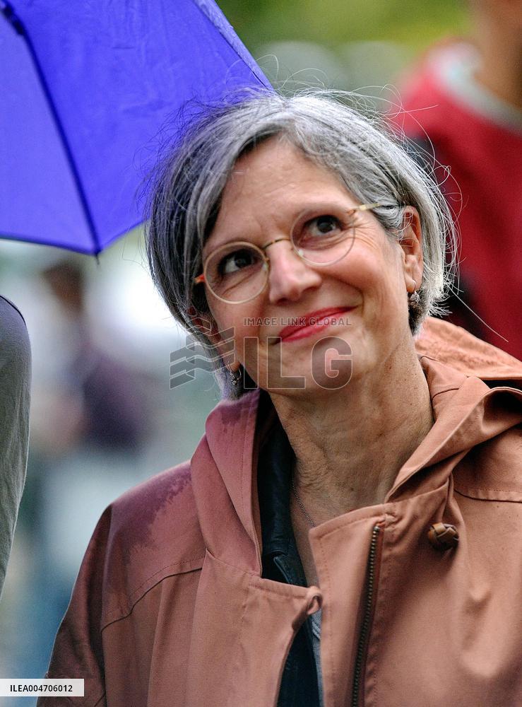 Bloquons Tout At Place d'Italie - Paris