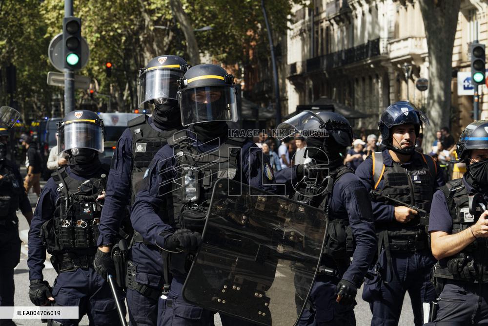 Bloquons Tout In Toulouse