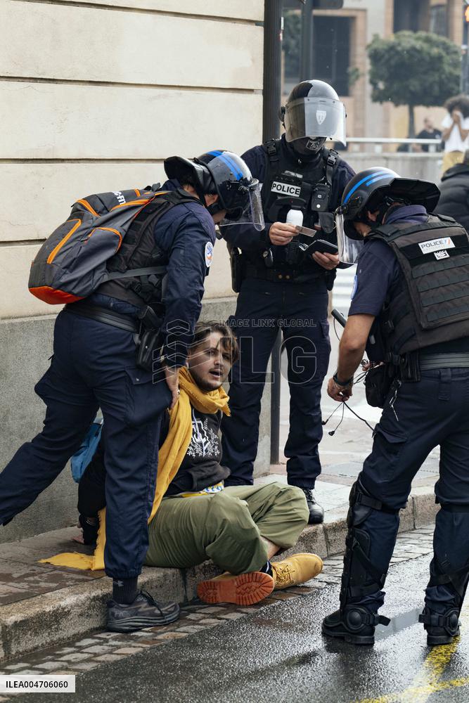 Bloquons Tout In Toulouse