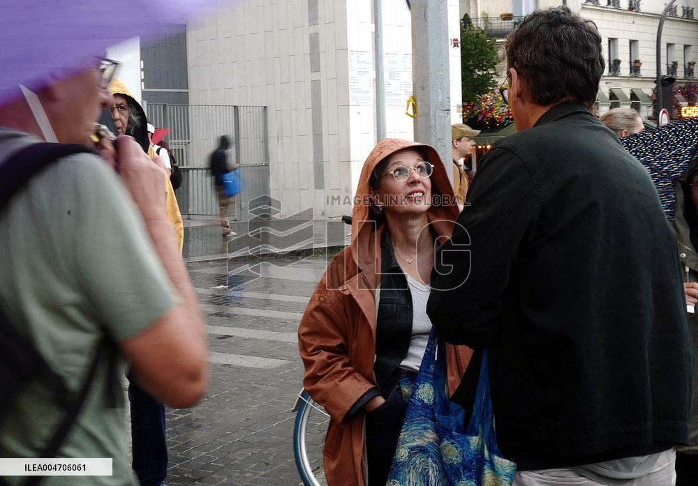 Bloquons Tout At Place d'Italie - Paris