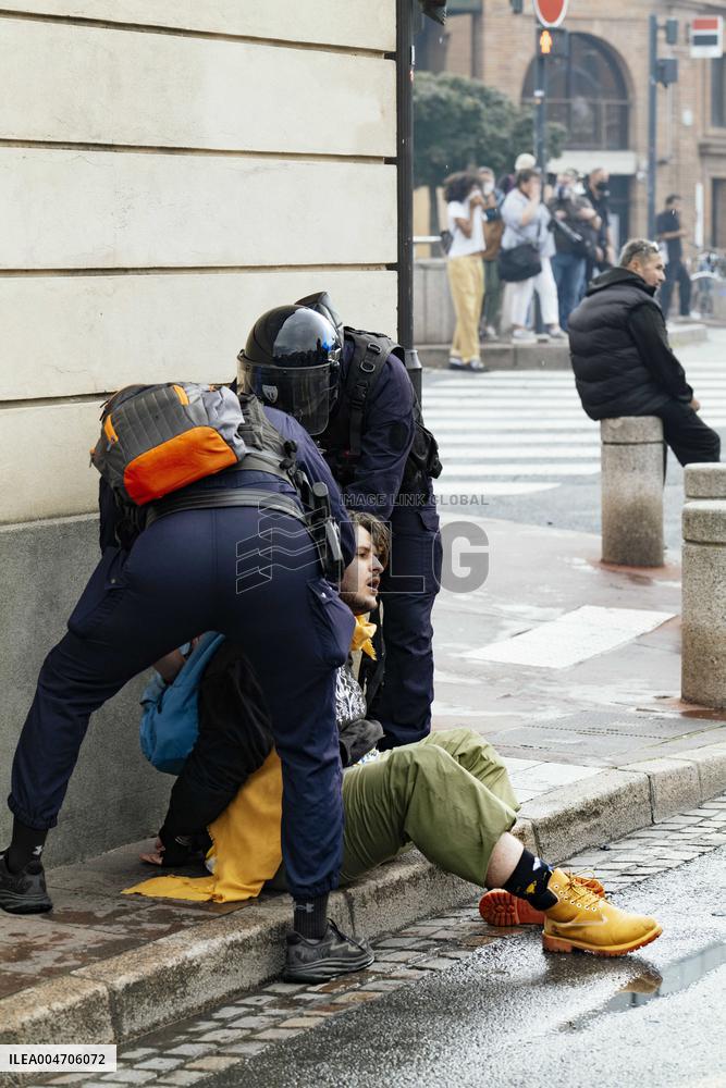 Bloquons Tout In Toulouse