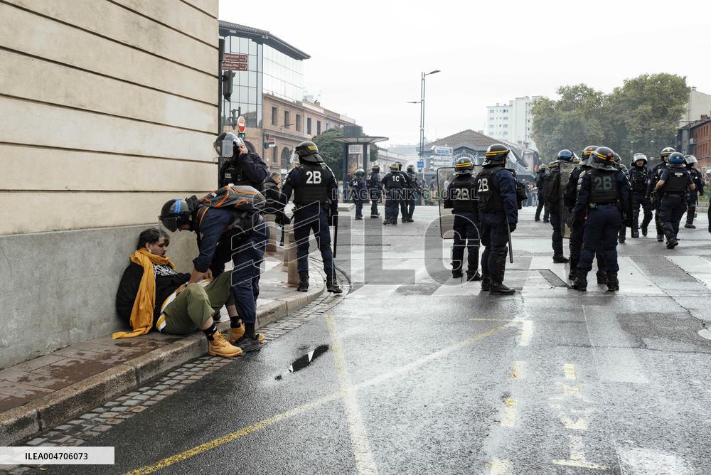 Bloquons Tout In Toulouse